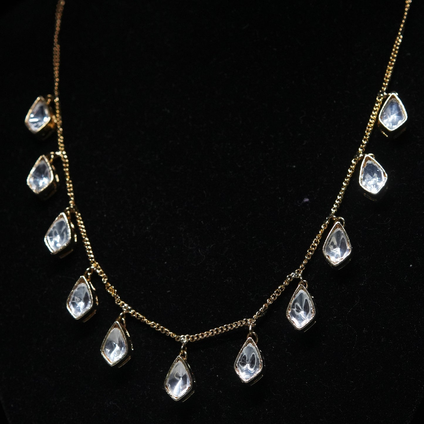 Elegant Teardrop Kundan Necklace Set