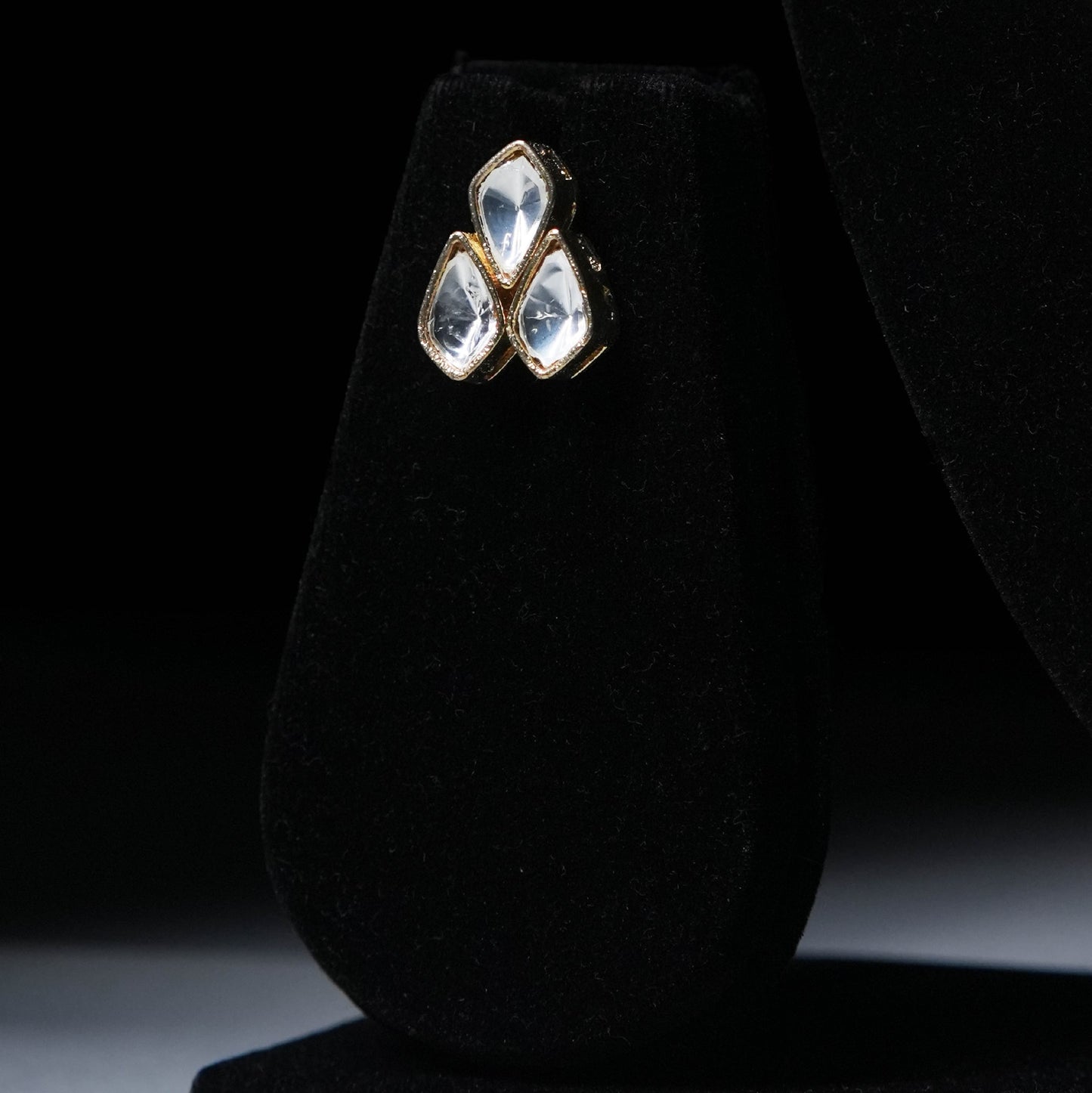 Elegant Teardrop Kundan Necklace Set