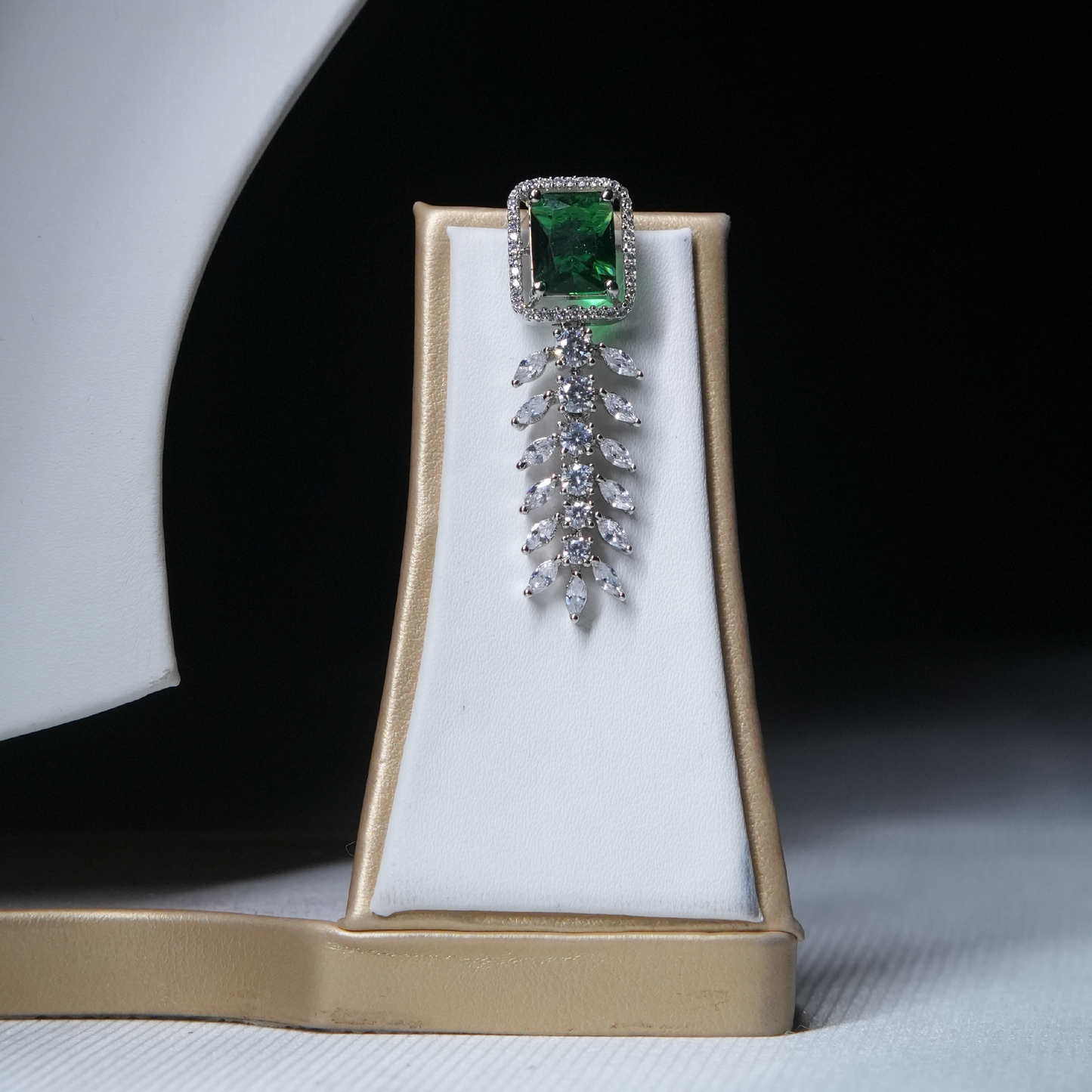 Emerald & Cubic Zirconia Marquise Leaf Design Necklace Set