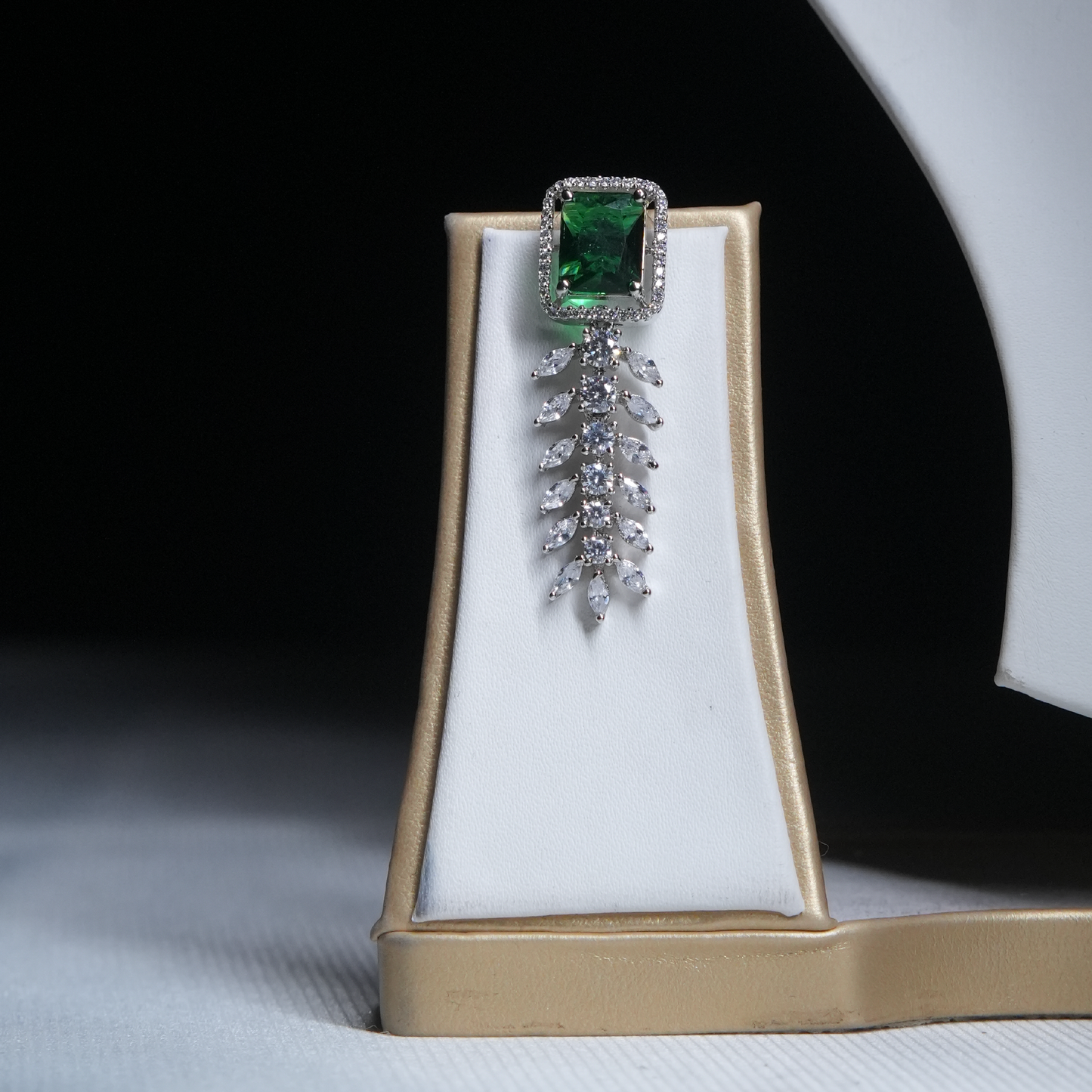 Emerald & Cubic Zirconia Marquise Leaf Design Necklace Set