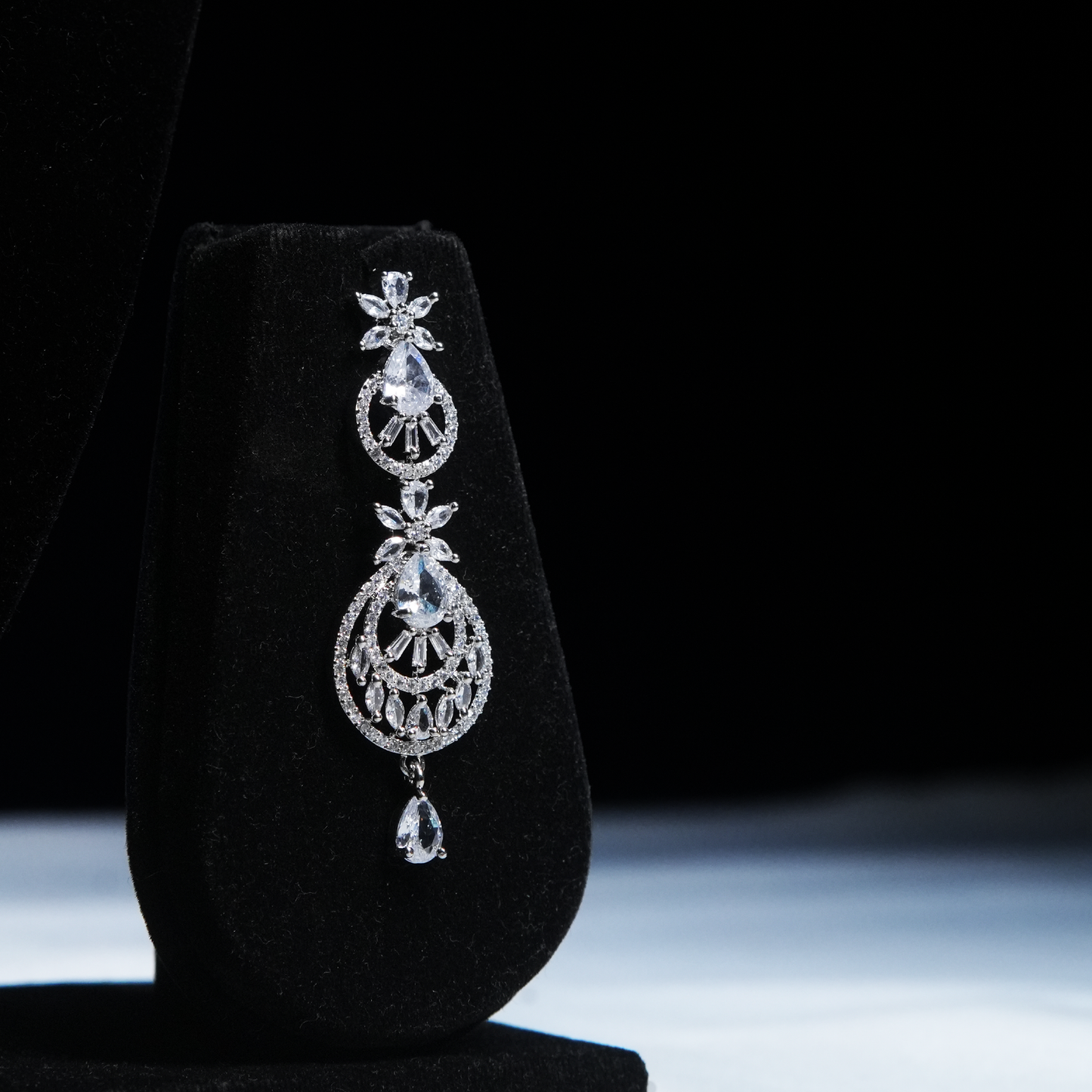 Dazzling Dewdrop Diamond Necklace Set