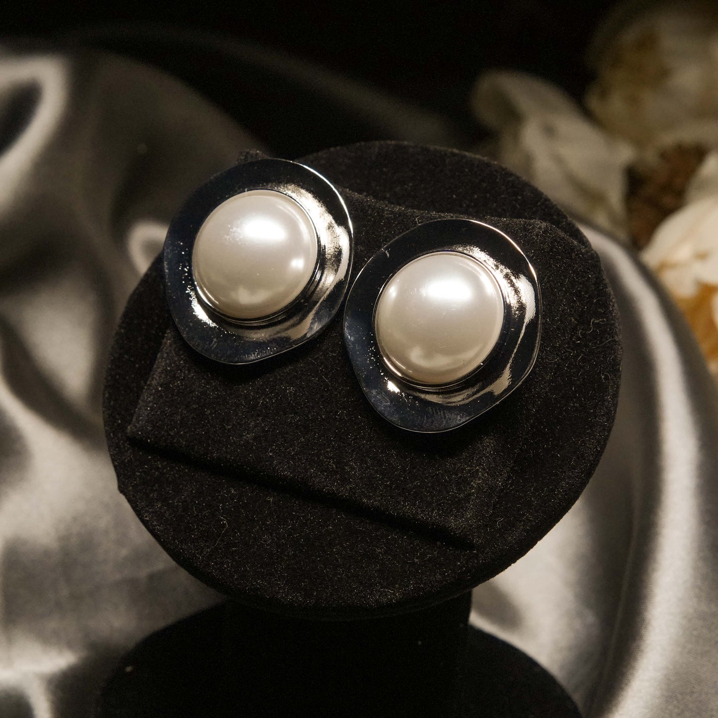 Vintage Pearl Stud Earrings