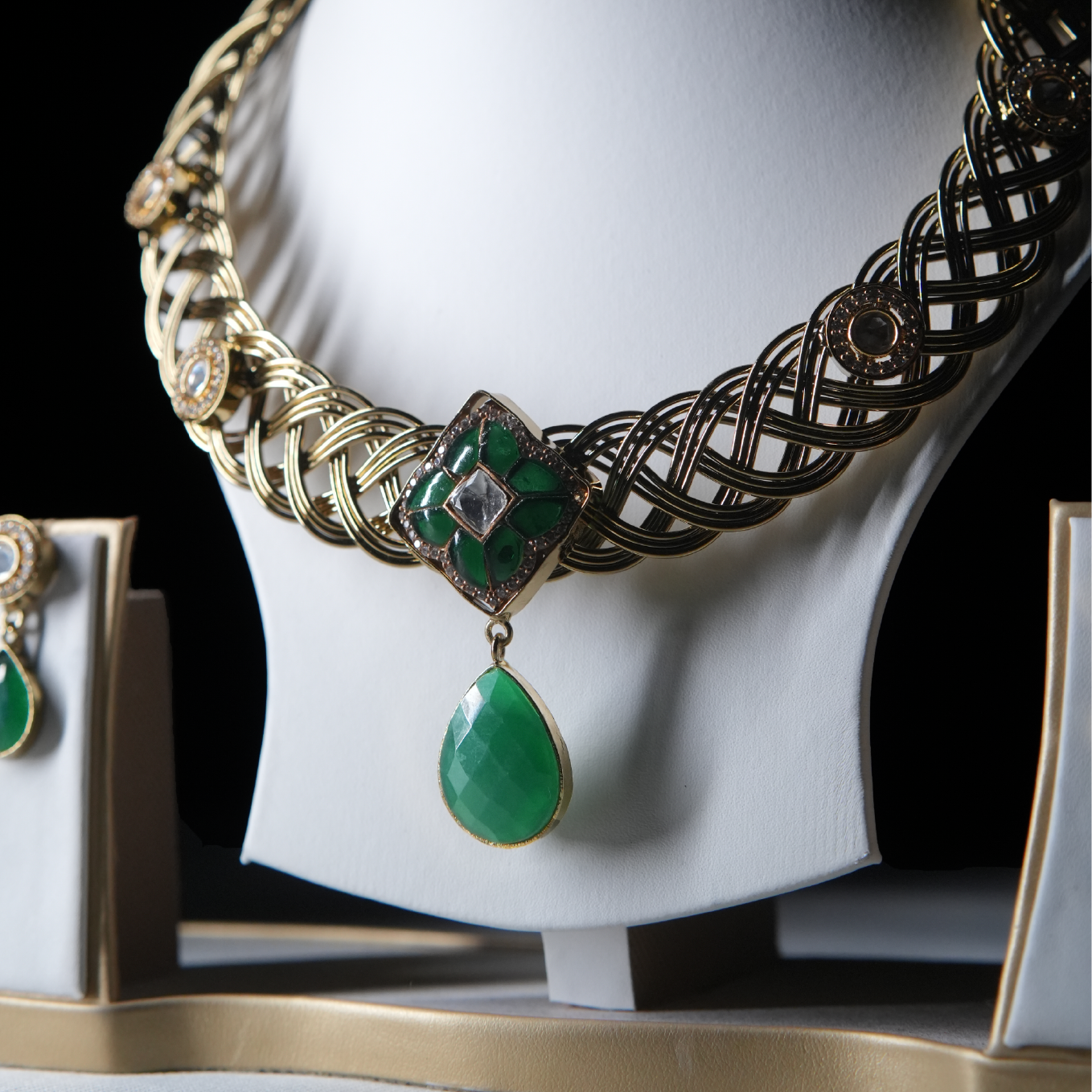 Emerald-Green Stone Necklace Set
