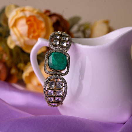 Emerald Tyaani Bracelet