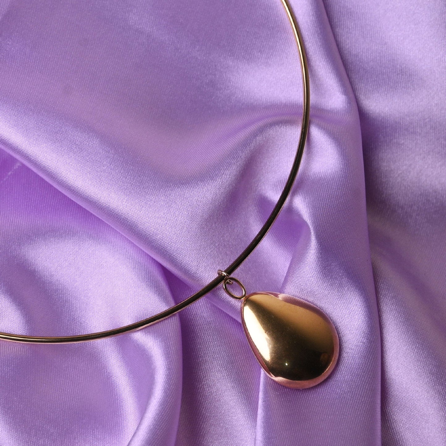 Bold Teardrop Choker Necklace