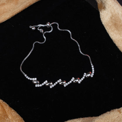 Silver-tone wave link necklace with clear crystals - Revaaj