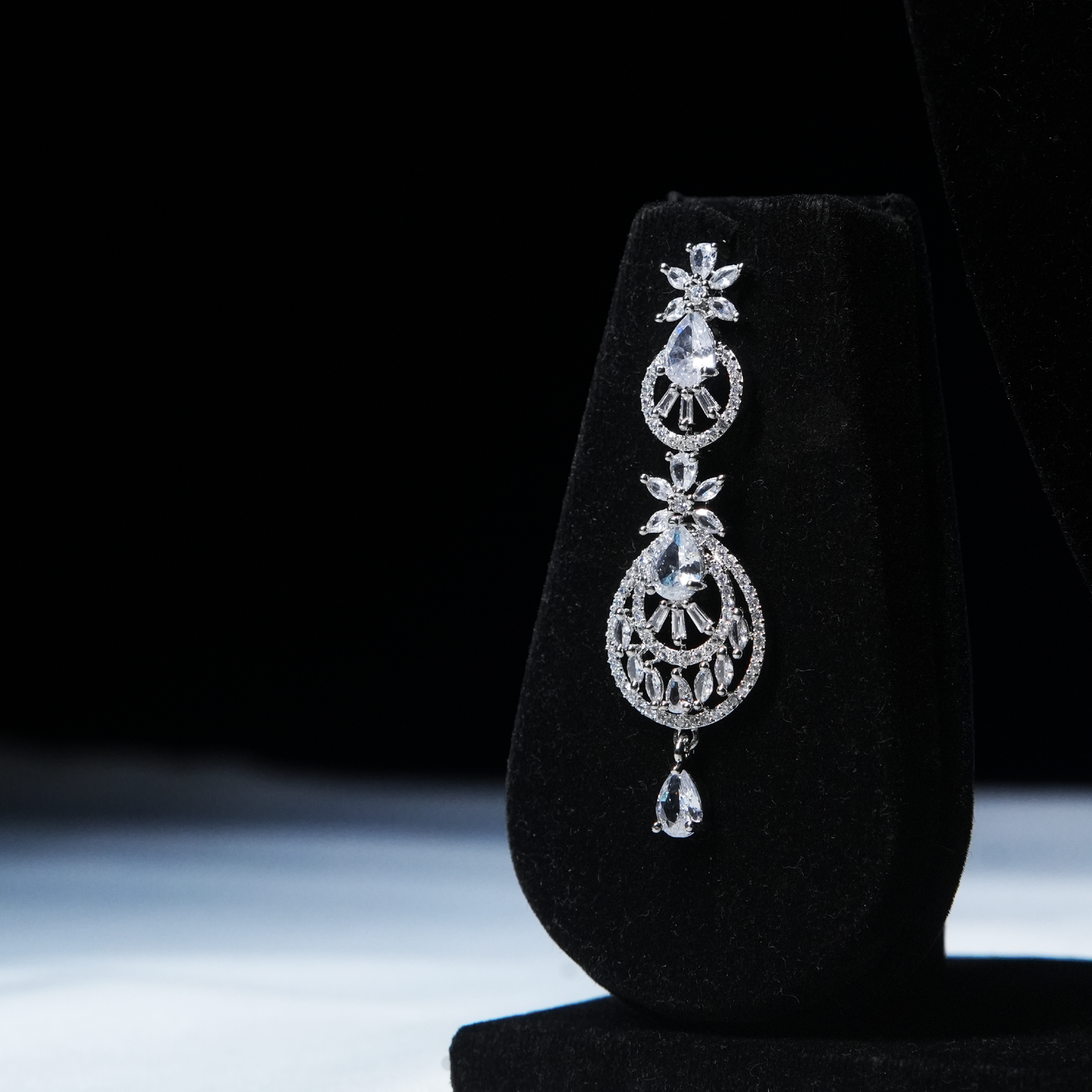 Dazzling Dewdrop Diamond Necklace Set