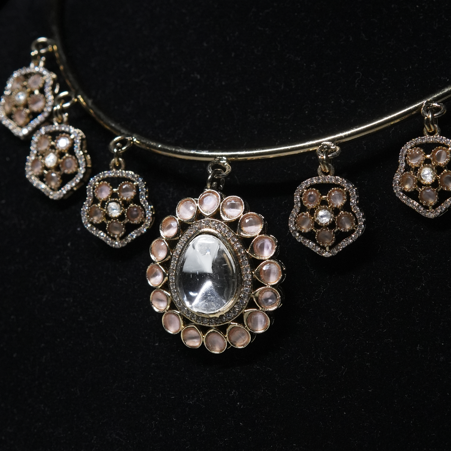 Vintage Charm Kundan & Pearl Necklace Set