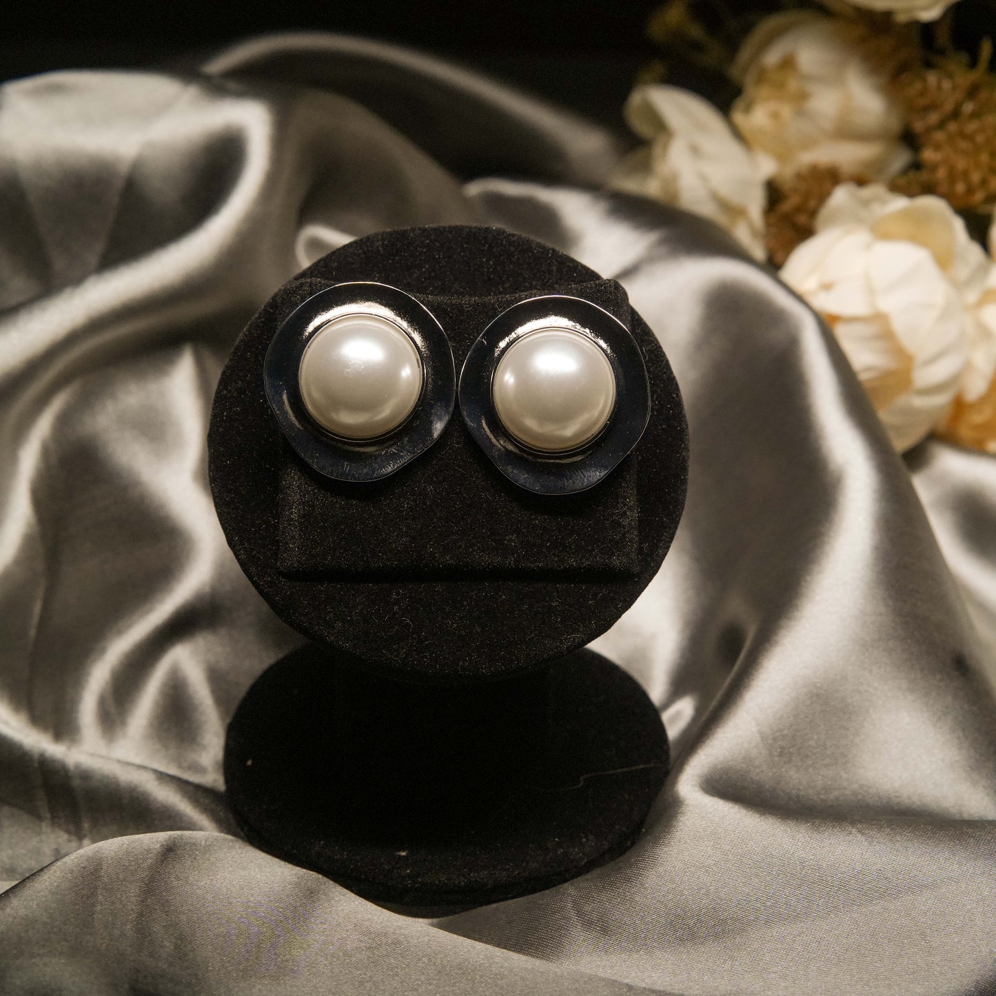 Vintage Pearl Stud Earrings